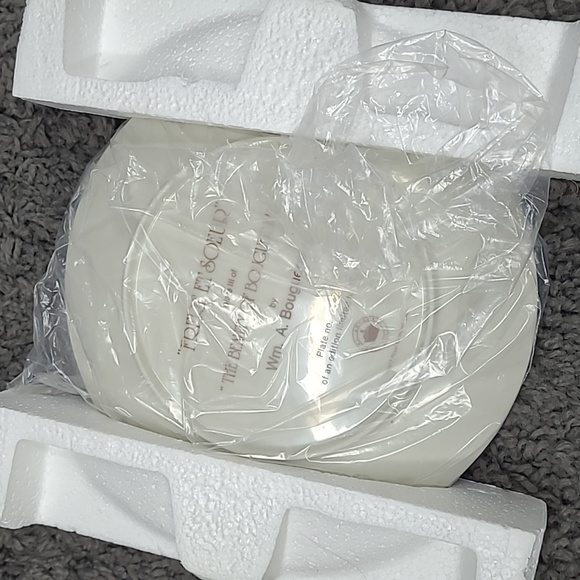 The Beauty of Bouguereau plate - Picture 7 of 7